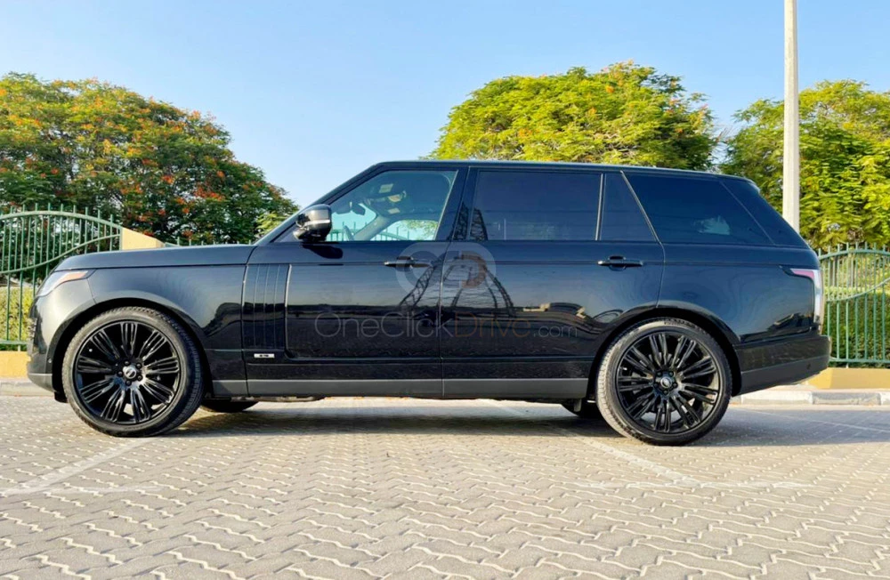 Black Land Rover Range Rover Vogue HSE 2020 for rent in Dubai 2